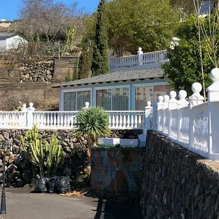 Cosy Studio With Beautiful Panorama And Private Garden *