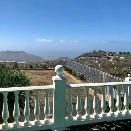 Cosy Studio With Beautiful Panorama And Private Garden شقة *